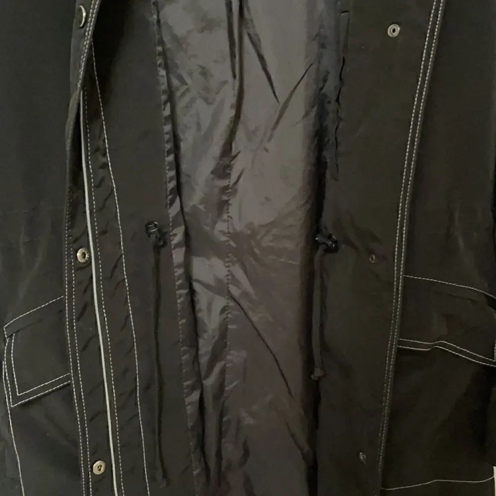 Gallery Jacket by Canvas. Size Medium. - Picture 6 of 8
